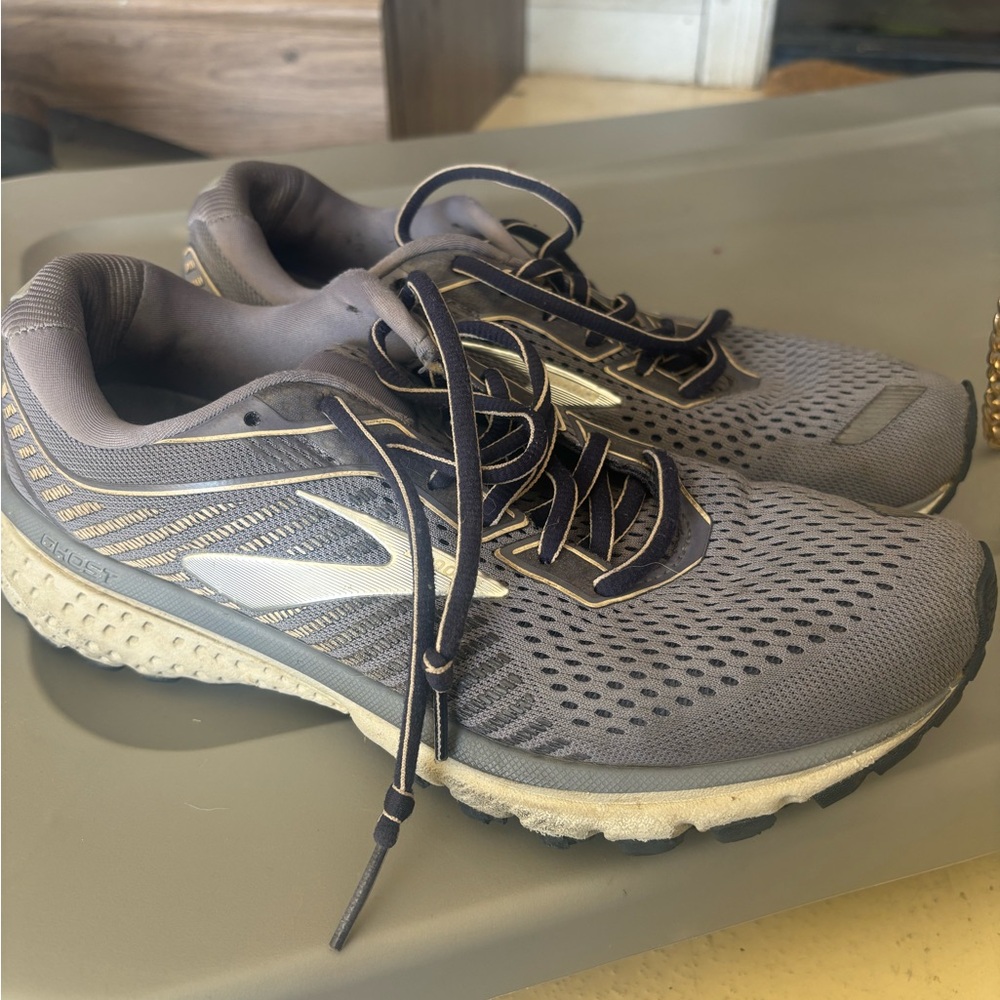 Brooks Men's Gray Running Shoes